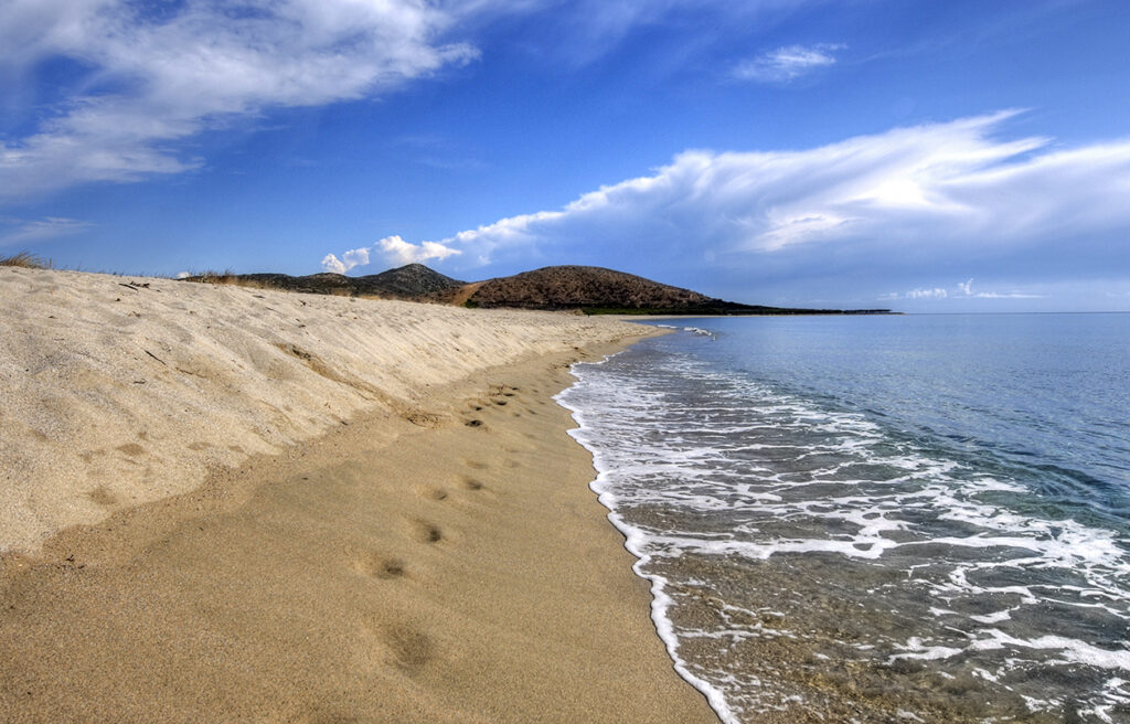 Veduta della spiaggia di Posada.