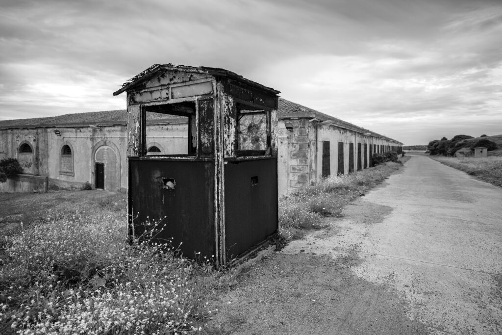 Struttura carceraria sull'isola dell' Asinara in Sardegna